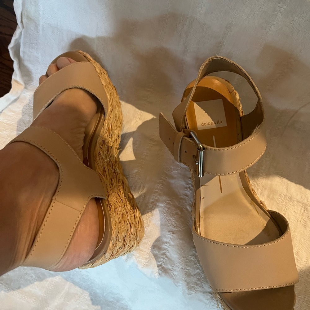 Dolce Vita Tan Wedge Sandals with Ankle Strap